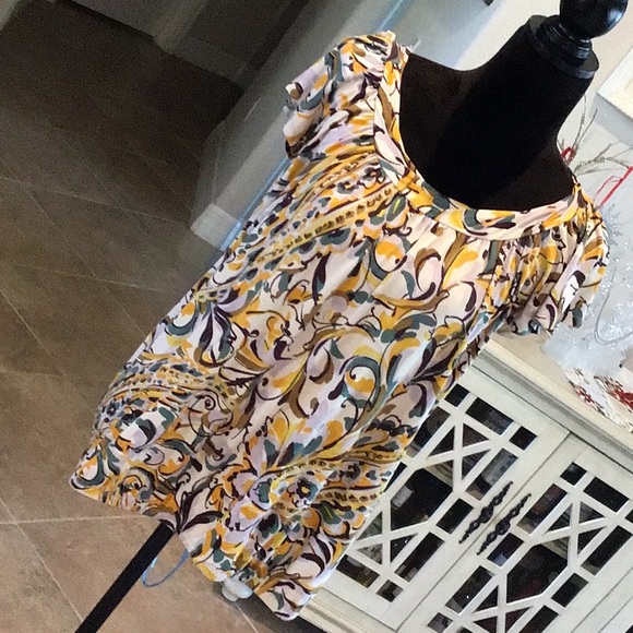 SoCa St. John flutter sleeve t, loose elastic bottom, size M - Picture 1 of 9